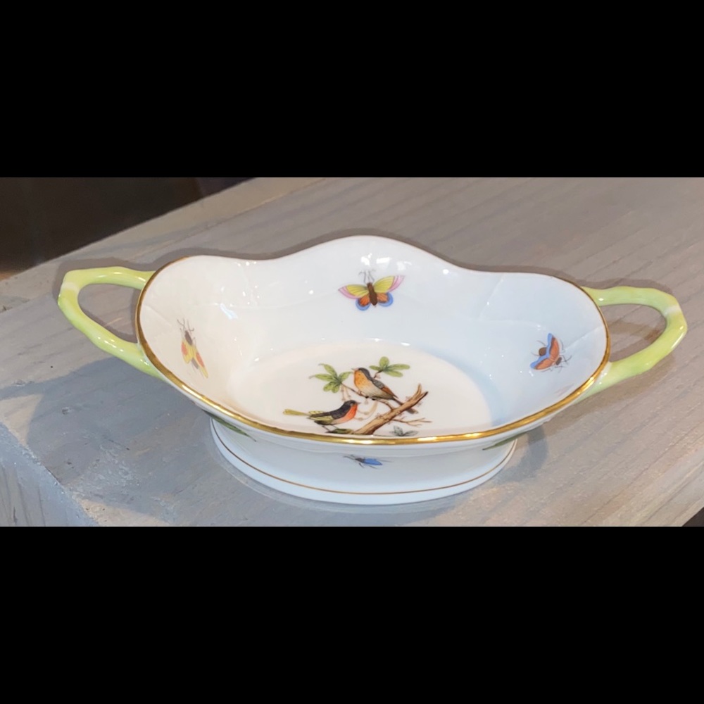 HEREND HVNGARY Porcelain Small Oval Basket MINT